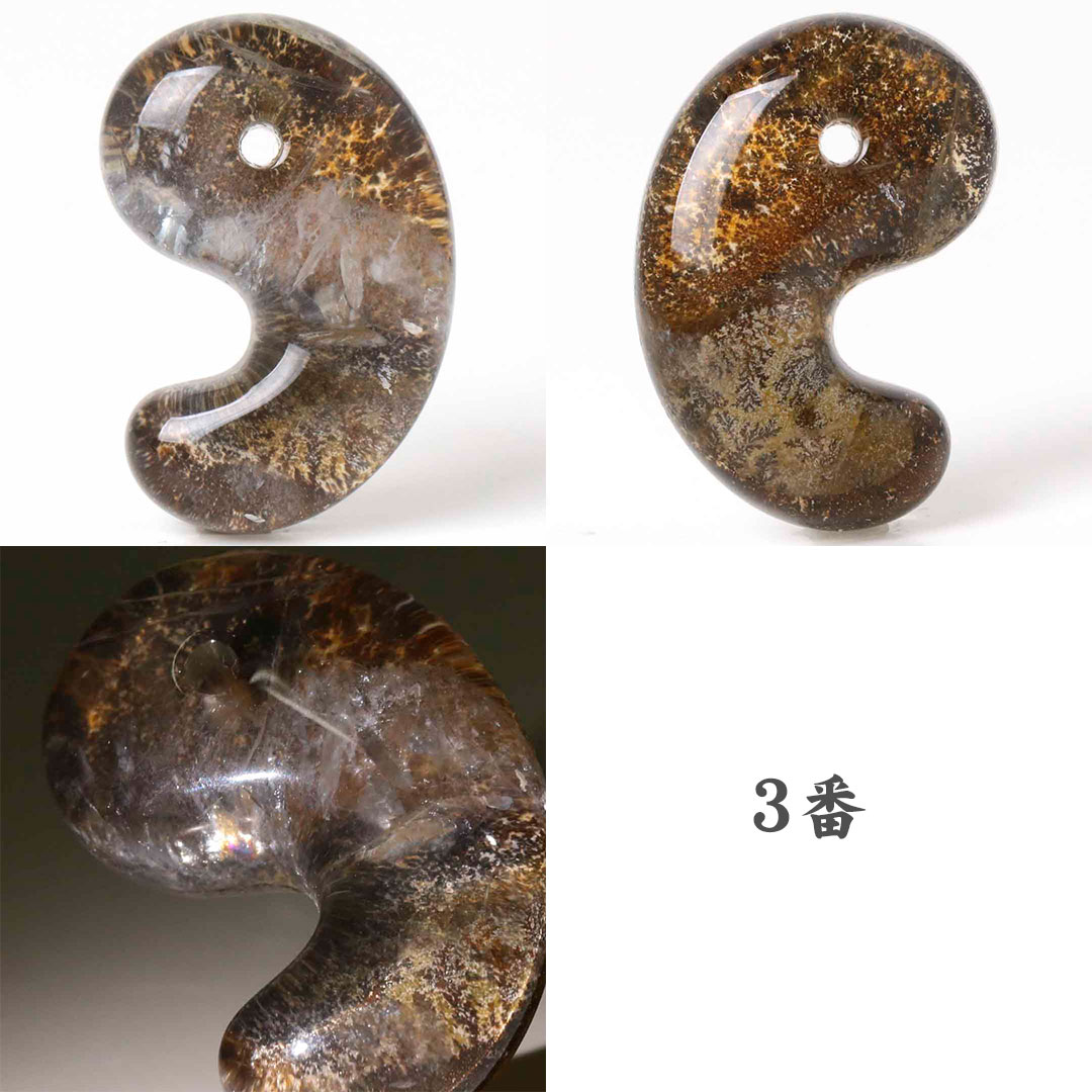 勾玉 虹入りデンドリチッククォーツ 出雲型勾玉 30ミリ