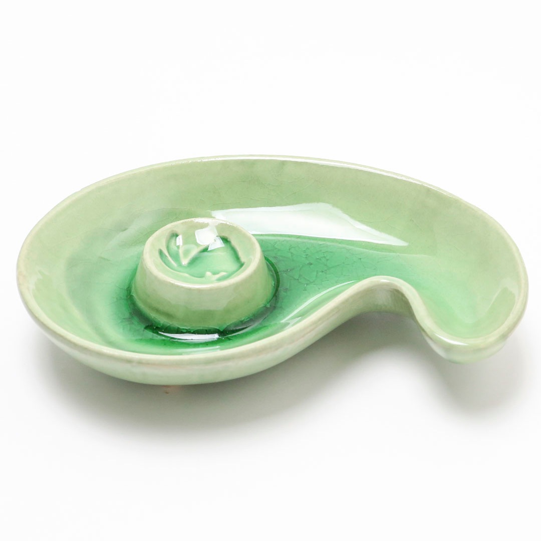 幸せとの縁結び」勾玉皿