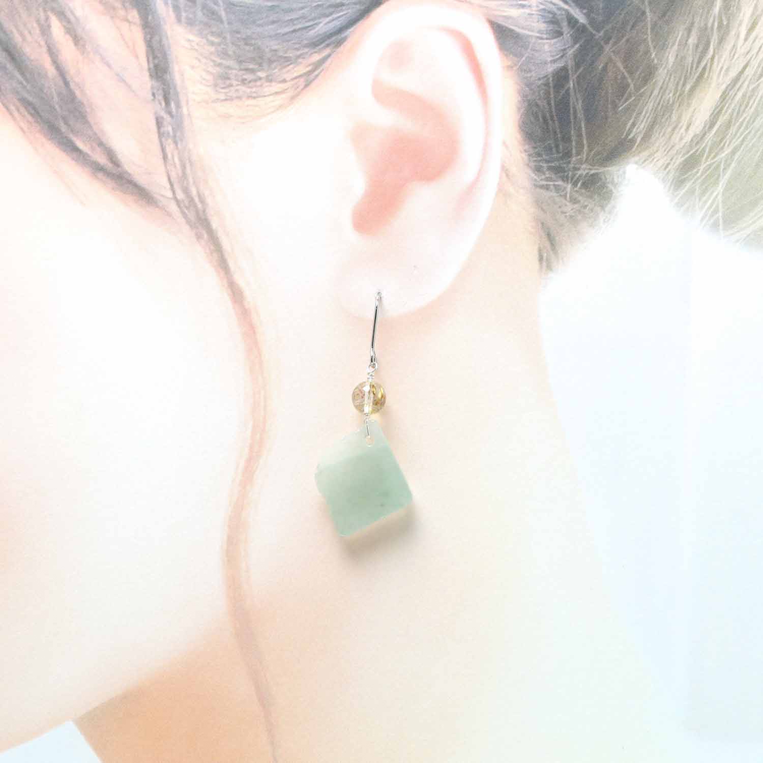 工房磨き 金山谷ヒスイピアス_藤影