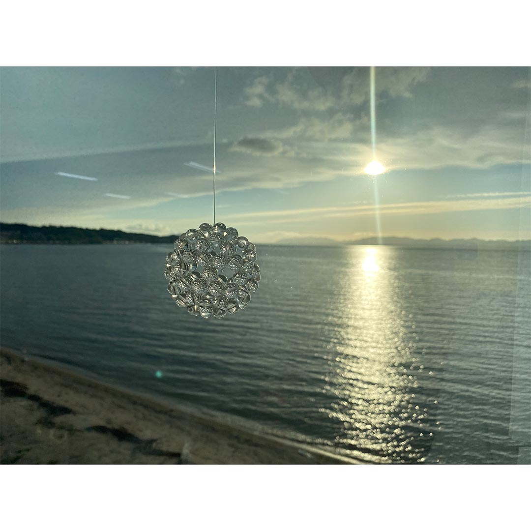 きよらか玉 〈 大玉 〉 直径約82mm（水晶12mm玉使用）