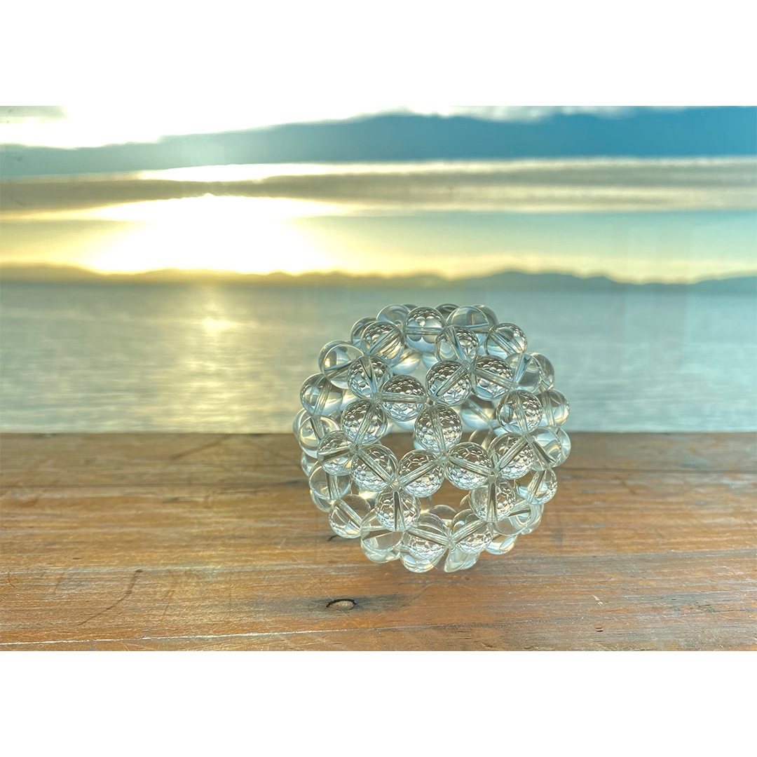 きよらか玉 〈 大玉 〉 直径約82mm（水晶12mm玉使用）