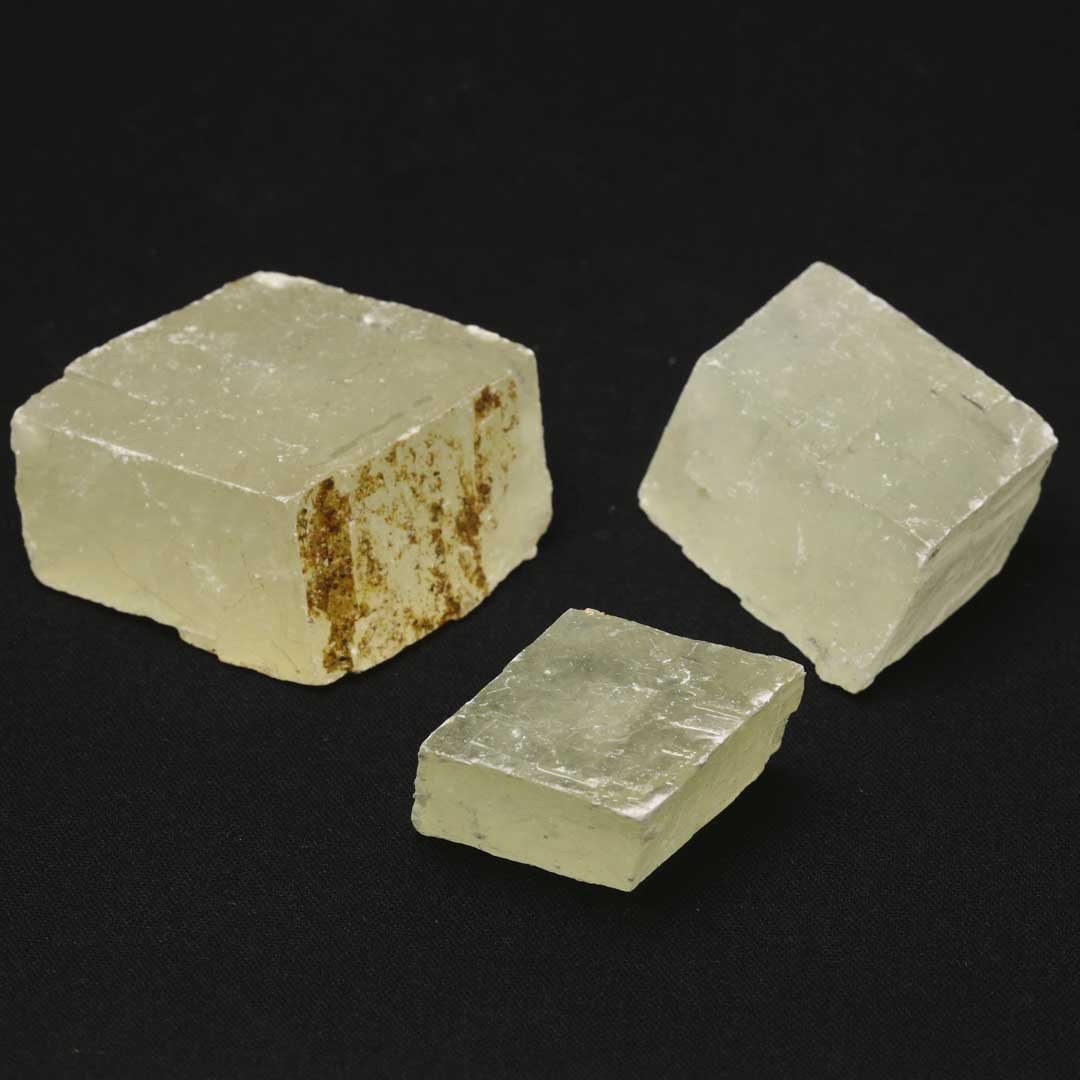 イエローグリーンカルサイト 原石ラフ 30-100g