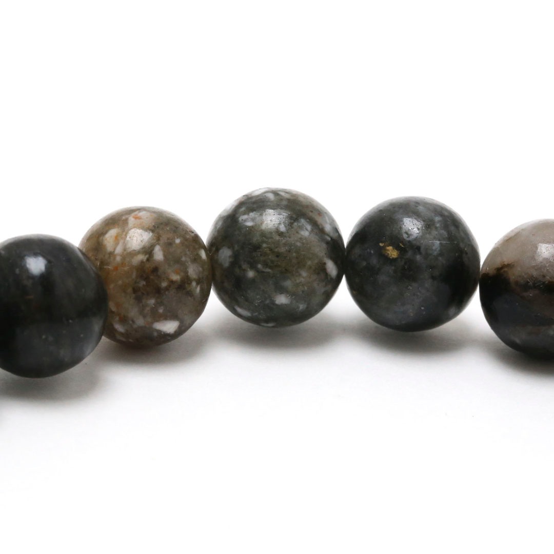 バドガシュタイン鉱石 8ミリ ブレスレット