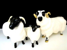 英国ビンテージ スコットランドの羊 ベスウィック/BESWICK/ROYAL DOULTON ロイヤルドルトン 置物 陶器 大2 小1 計3点  店舗什器　アンティーク什器 アンテークディスプレイ ア