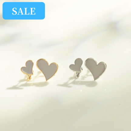 アシンメトリーハートプレートイヤリング