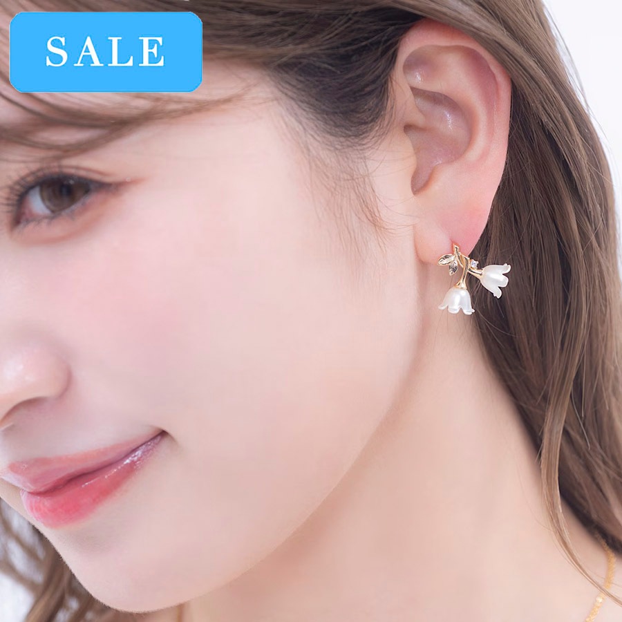 ミルキーホワイトフラワーイヤリング