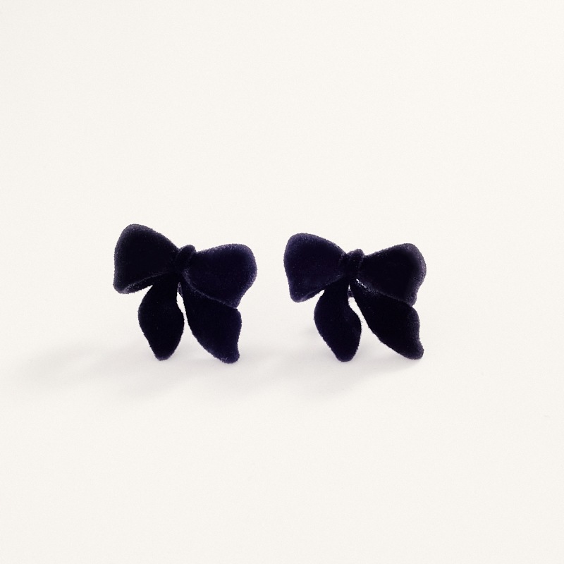 ベロアリボンピアス