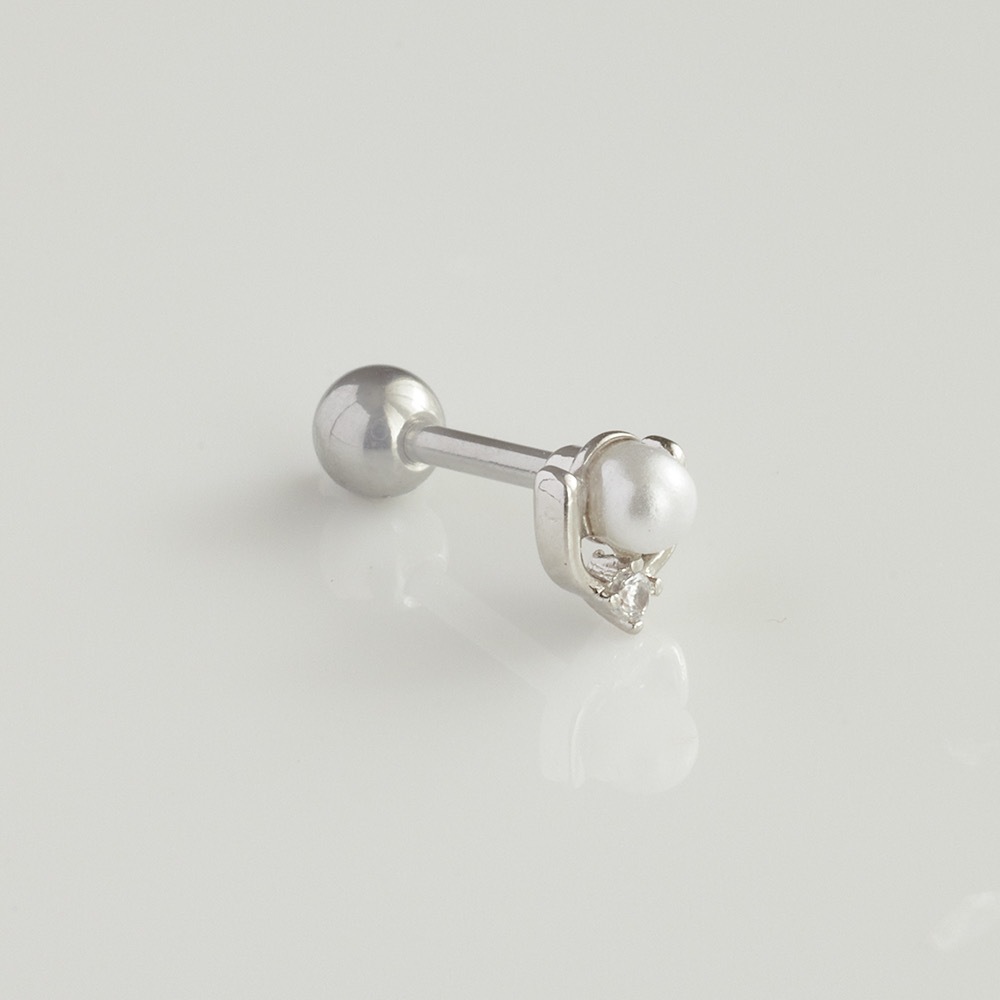ブランクパールボディピアス