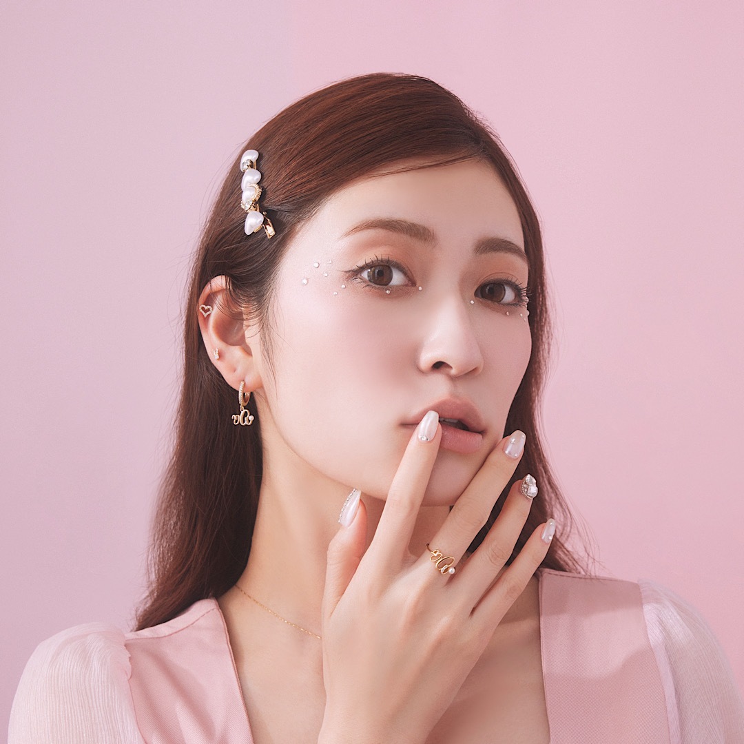aaロゴパールフープピアス