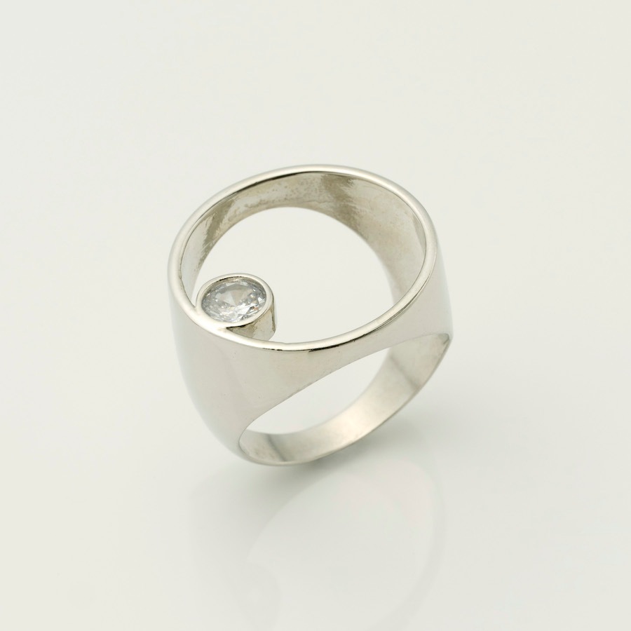 サークルスポットストーンリング