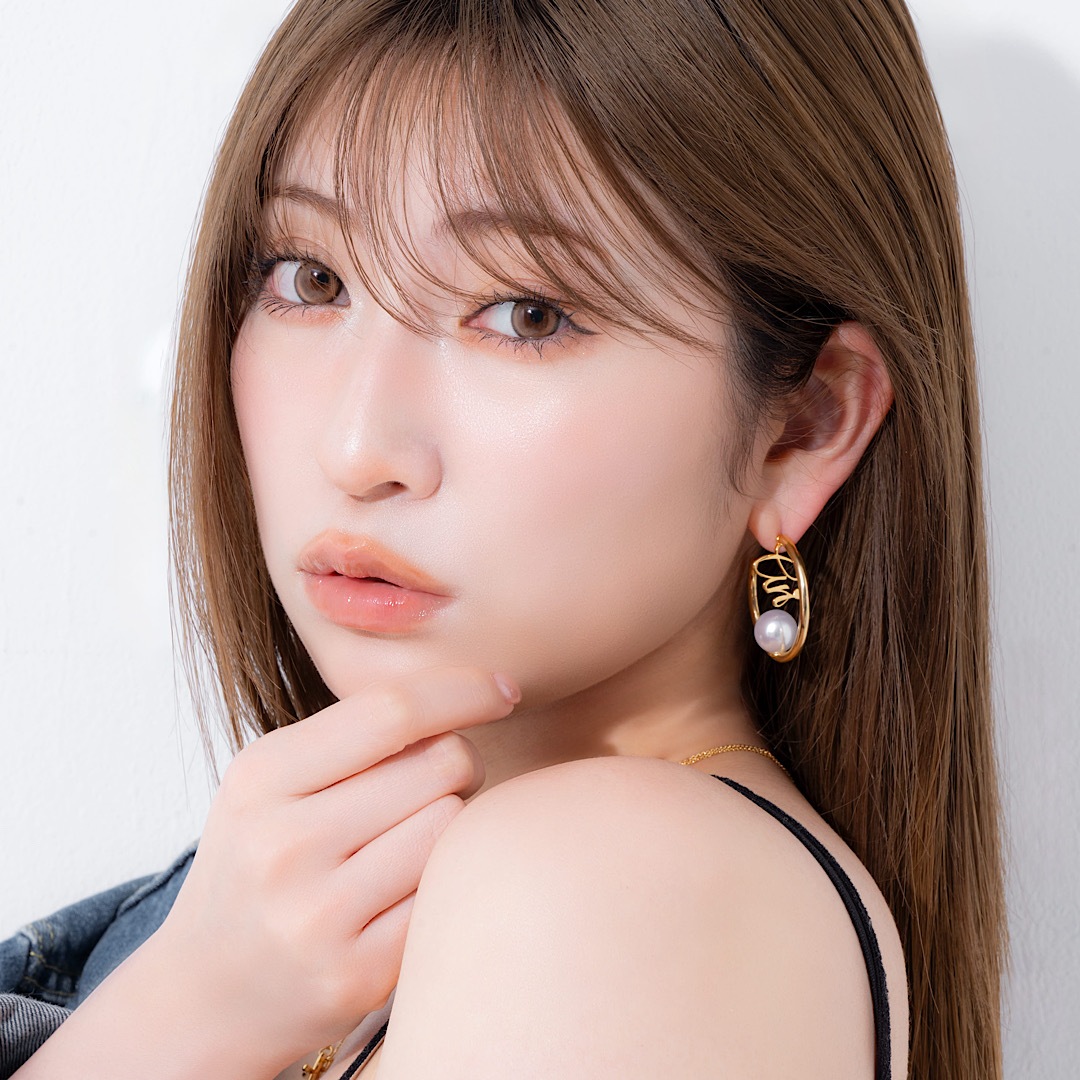 anロゴパールフープピアス