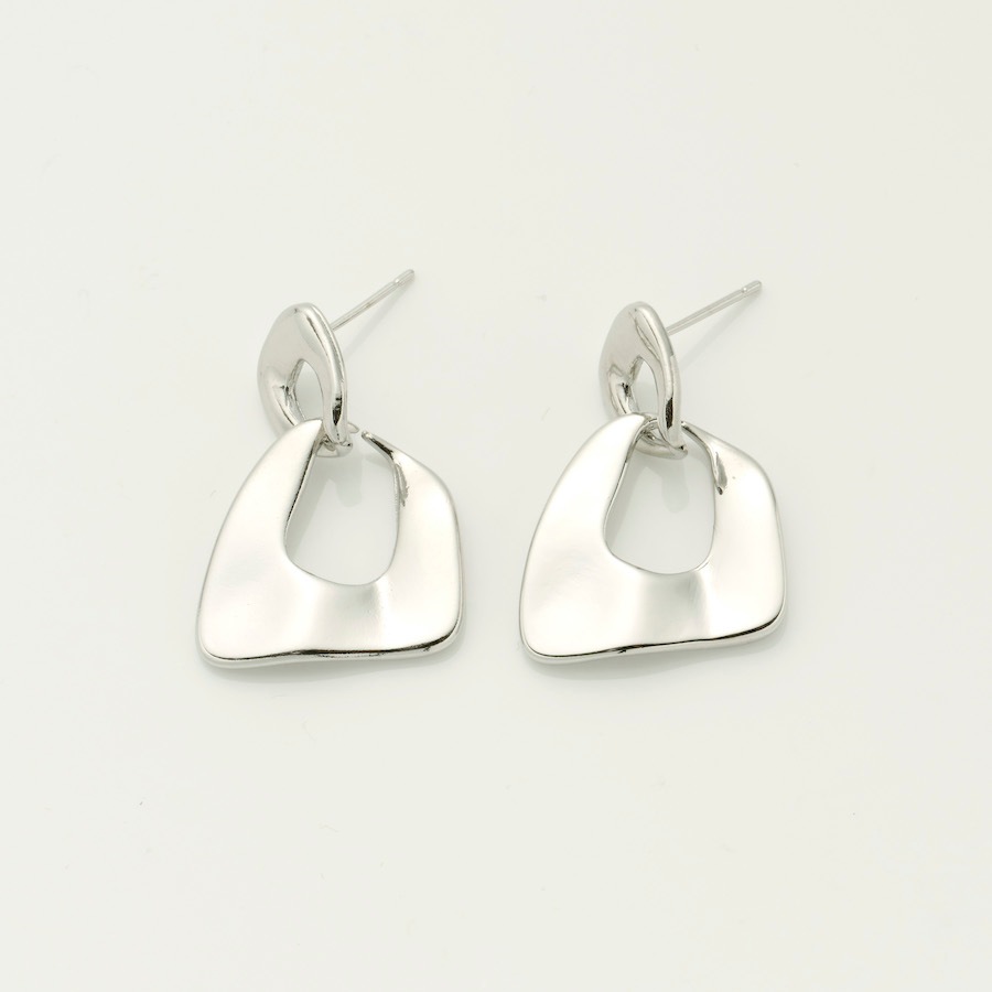 ピッキングフープピアス