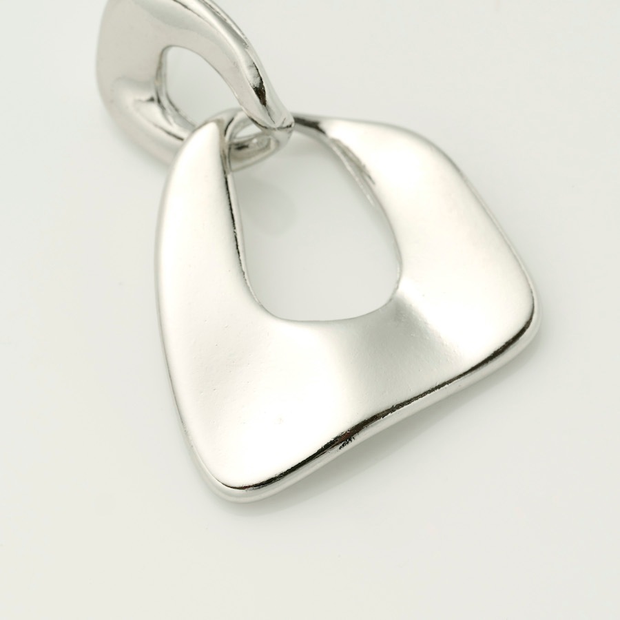 ピッキングフープピアス