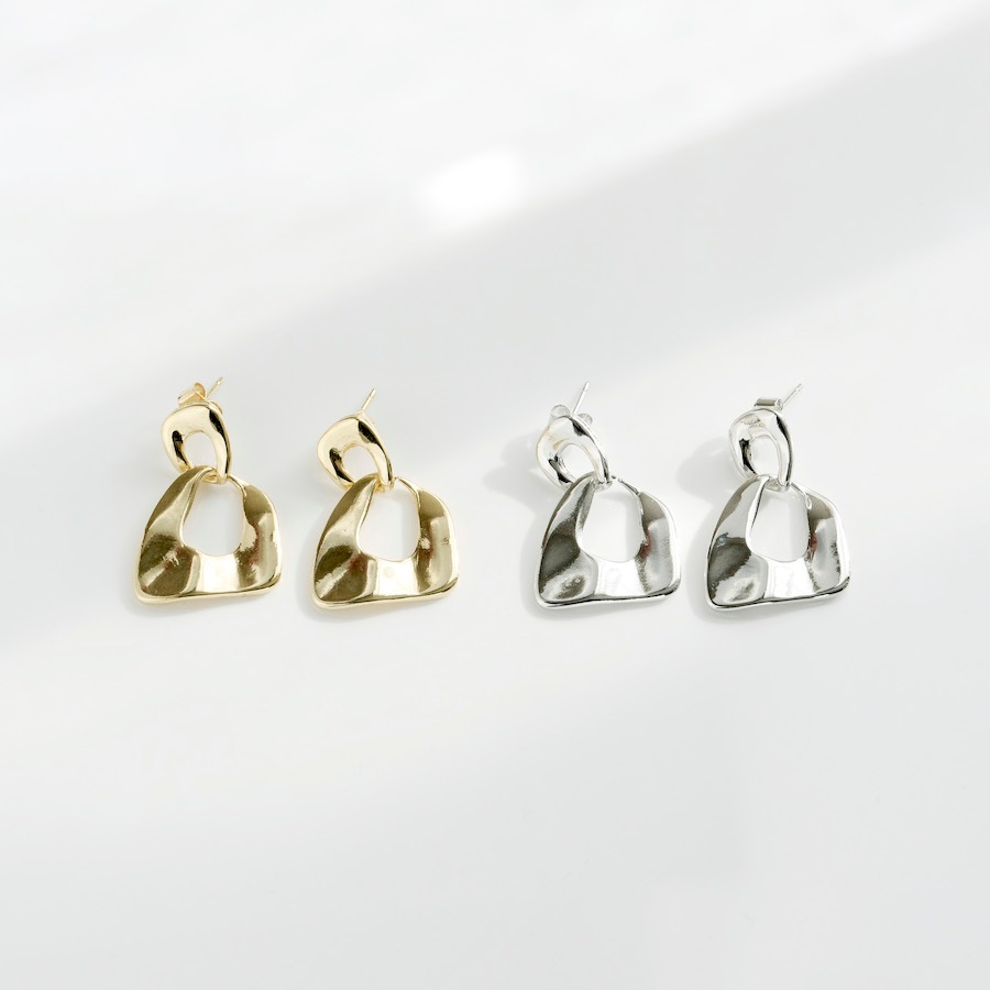 ピッキングフープピアス