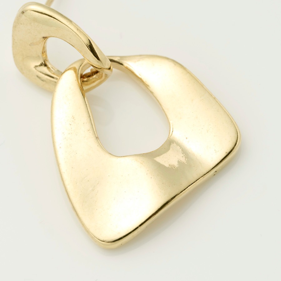 ピッキングフープピアス