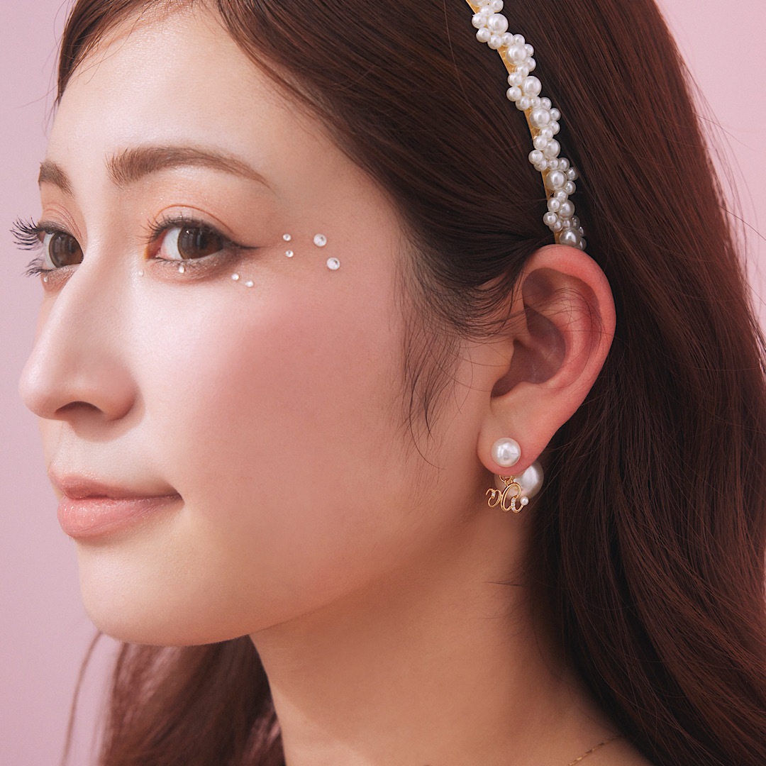 aaロゴパールキャッチピアス