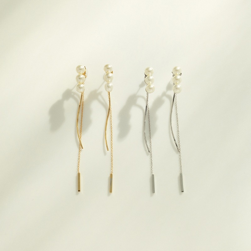 トリプルパールロングピアス