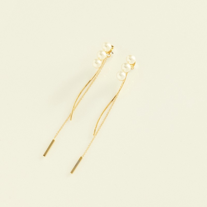 トリプルパールロングピアス