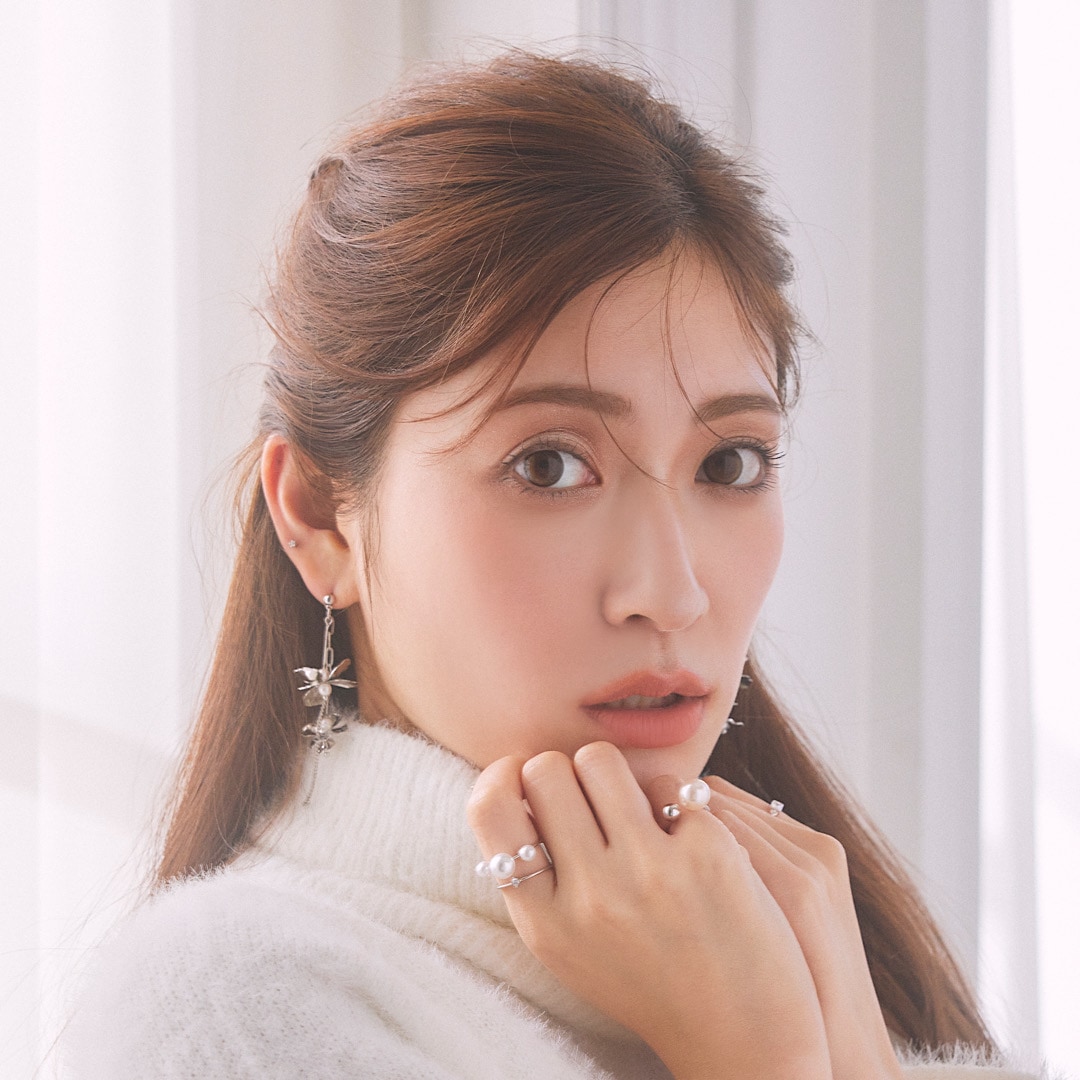 タイニーワンストーンボディピアス