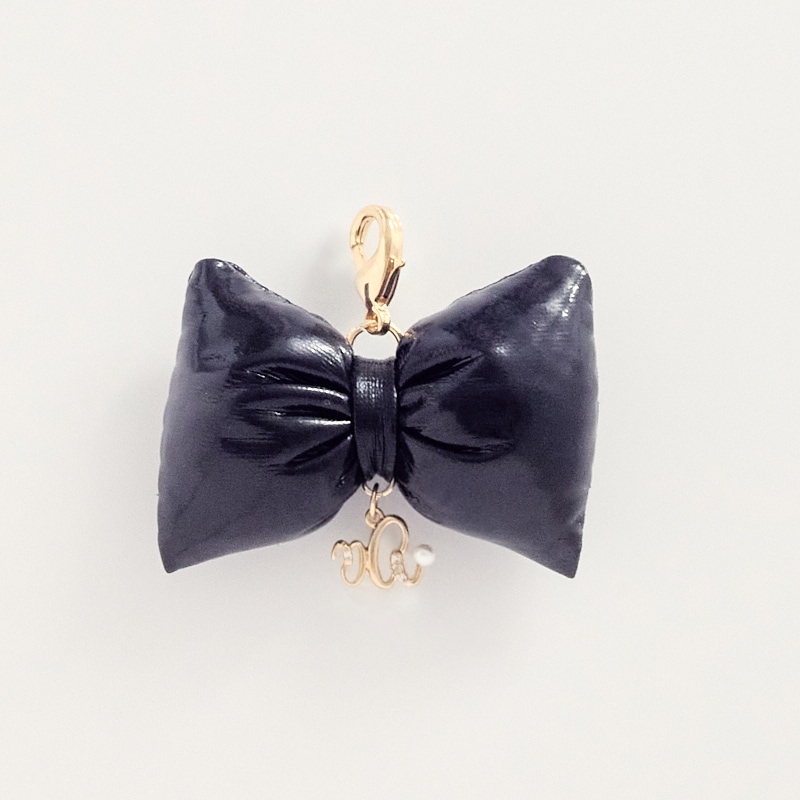 レア 美品☆agete K10 ミル打ち リボンチャーム 吉田朱里プロデュースアクセサリーブランド anchelion【アンシェリオン】