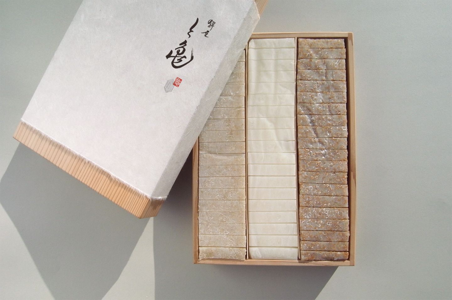 ご贈答用切り餅〈木箱入り〉