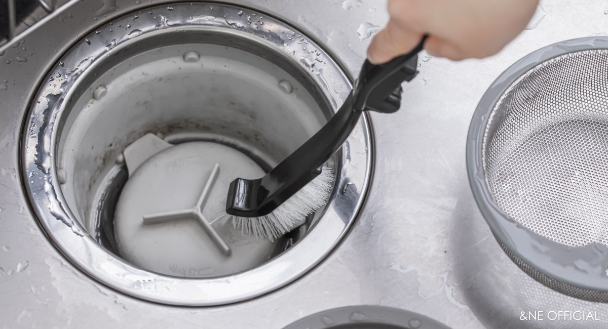 nikii 折りたたみ排水口ブラシ