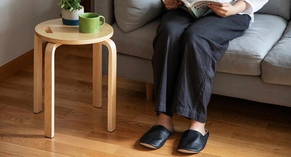 ラウンドスタッキングスツール ハンドル付き | カテゴリで探す,Living