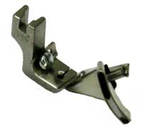 パイピングテープを作る時に便利な「スイセイ ガイド付パイピング押え