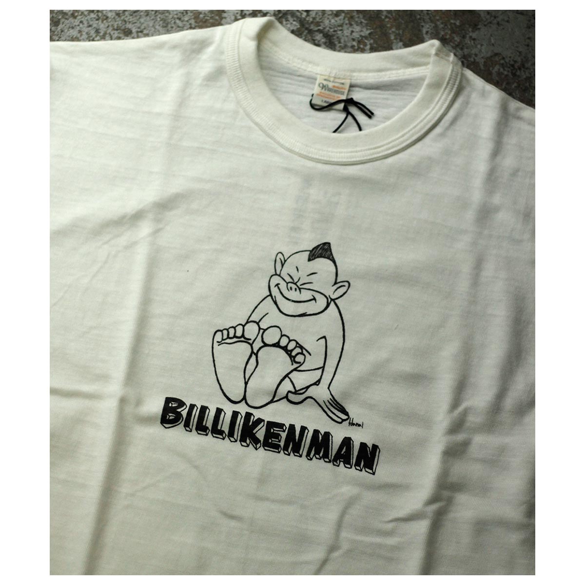 ウエアハウス WAREHOUSE × Yusuke Hanai "THE SITTING BILLIKENMAN" プリント Tシャツ 4601 (26MS-4601-YHSI)