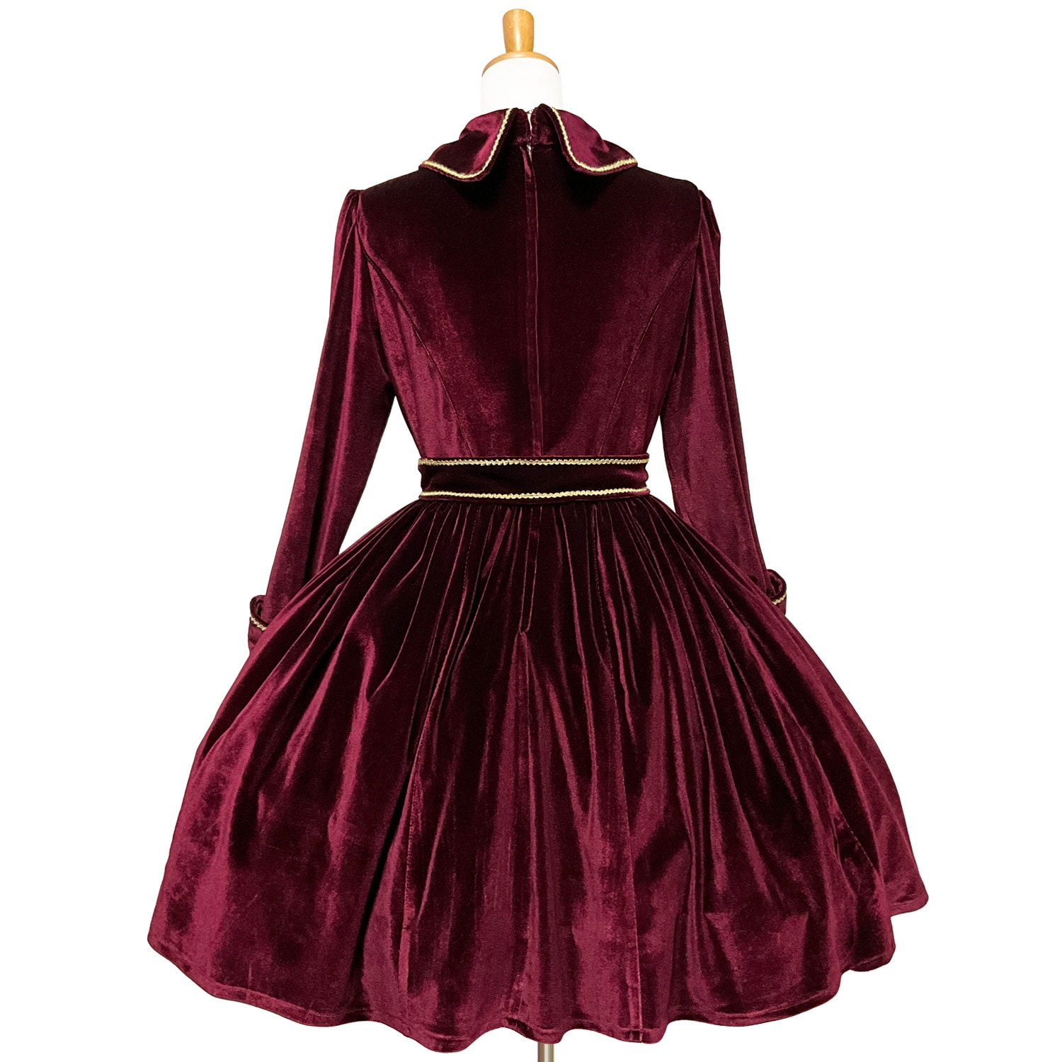 AND ROMEO 新品　ナポレオンワンピース　ベロア　ブラック　フリーサイズ The Witch's Dress」魔女ワンピース【素材、レース、リボン