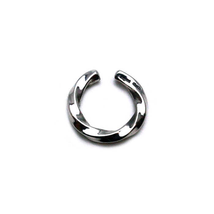Twist Ear Cuff