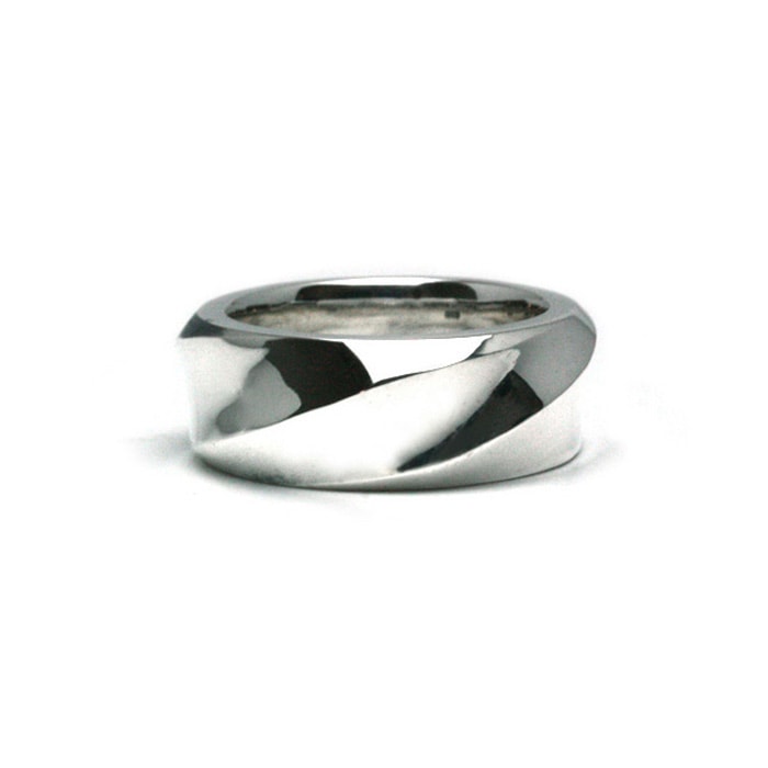 Stream Medium Ring