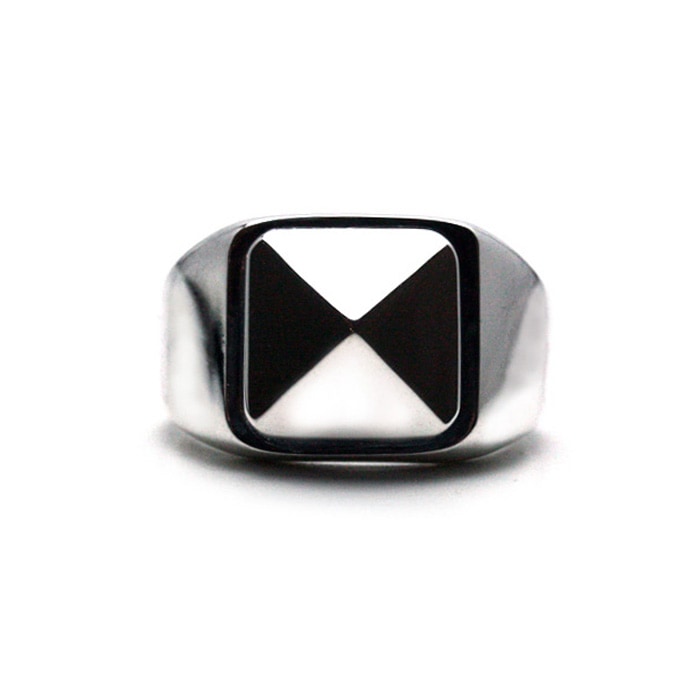 Studs Signet Ring