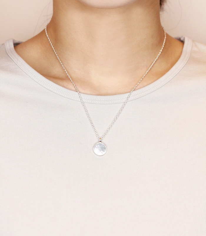 White Mother of Pearl Necklace