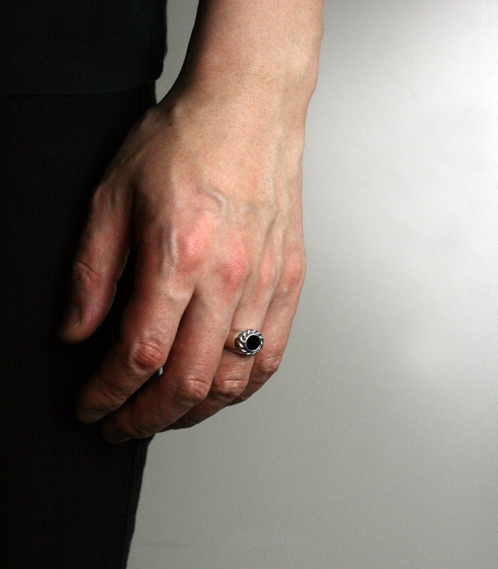 Flat Onyx Ring / Small