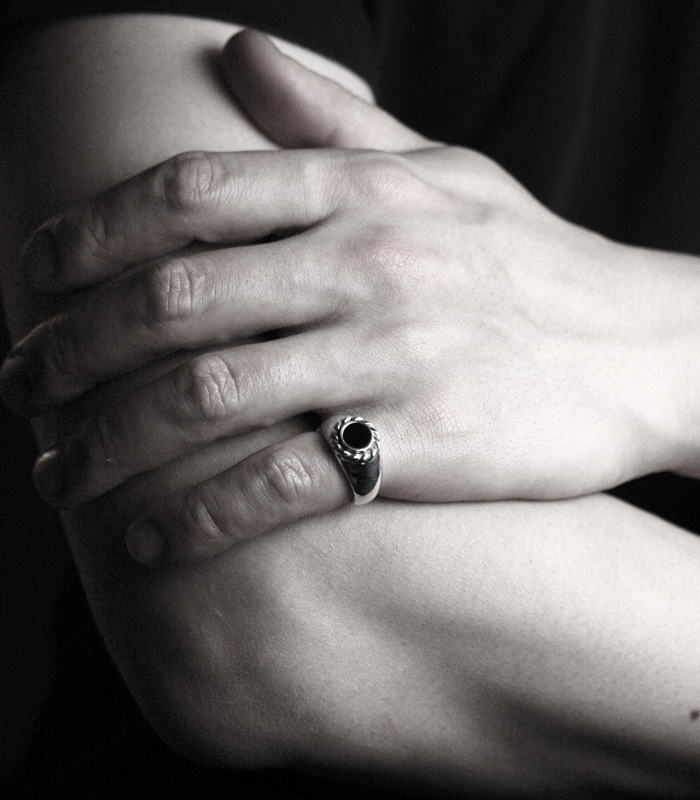 Flat Onyx Ring / Small