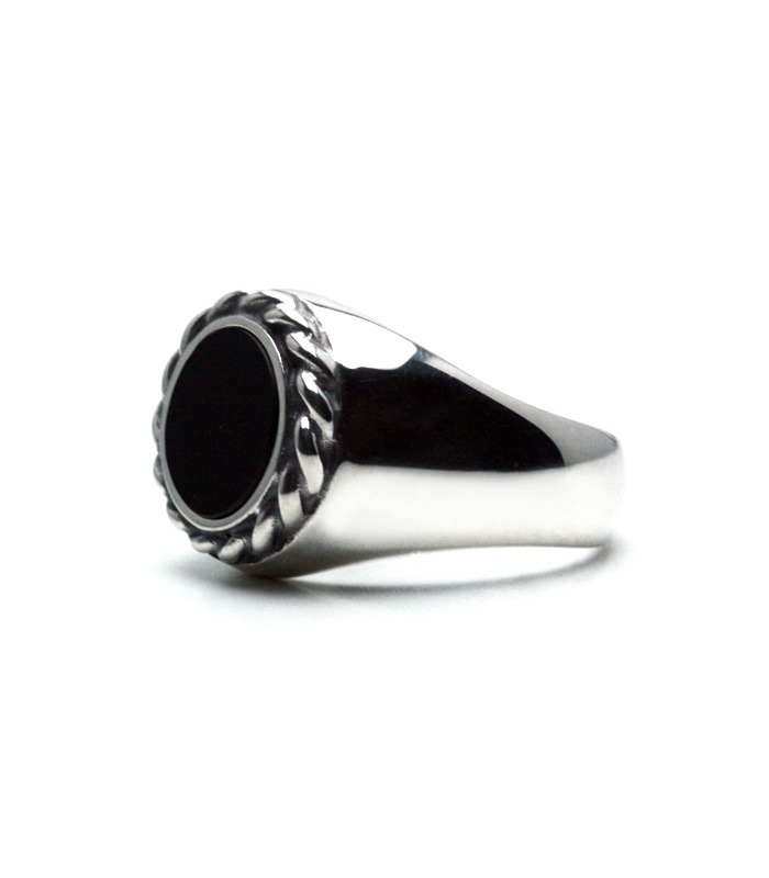 Flat Onyx Ring / Large