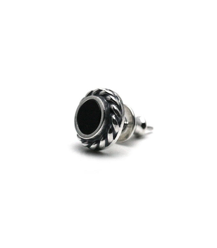 Flat Onyx Pierce