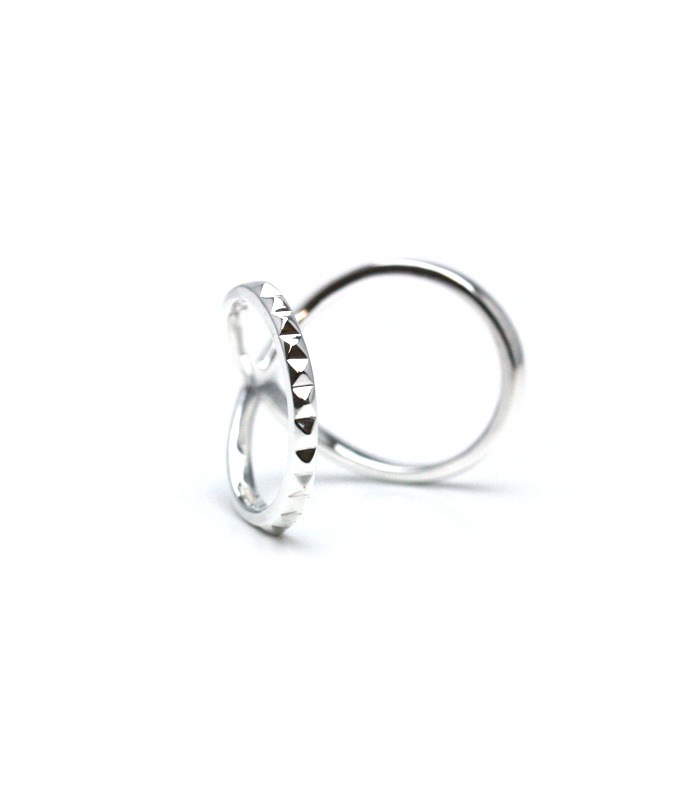 DECORATE Studs Mobius Silver Ring