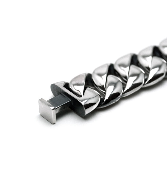 Curving Chain Bracelet