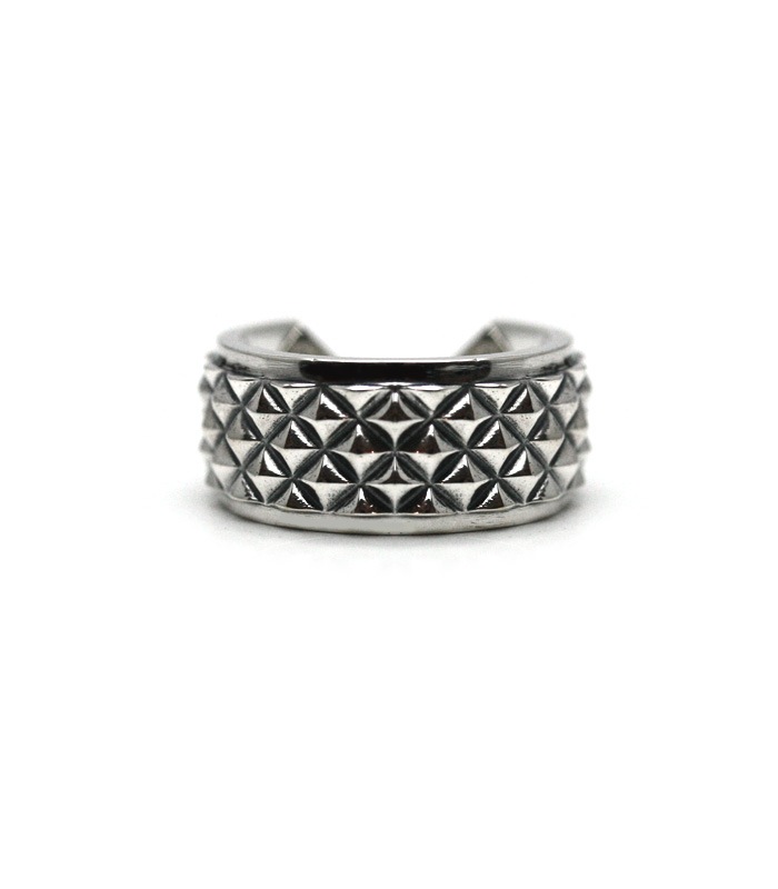Pyramid Studs Band Ring