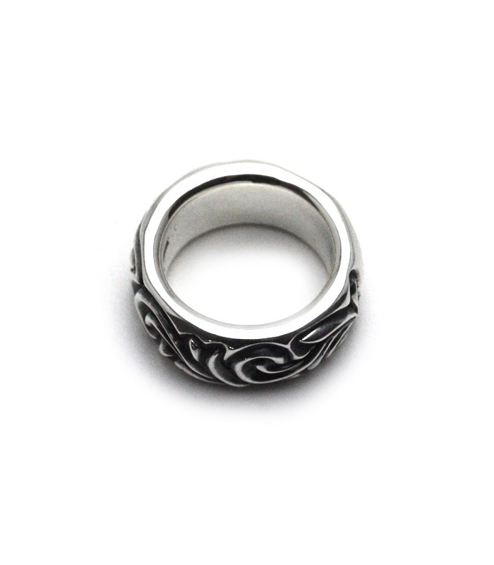 Arabesque band ring
