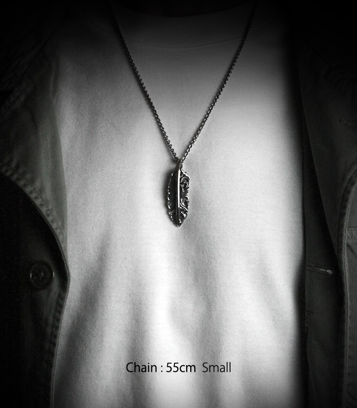 Acanthus Feather Necklace / Small