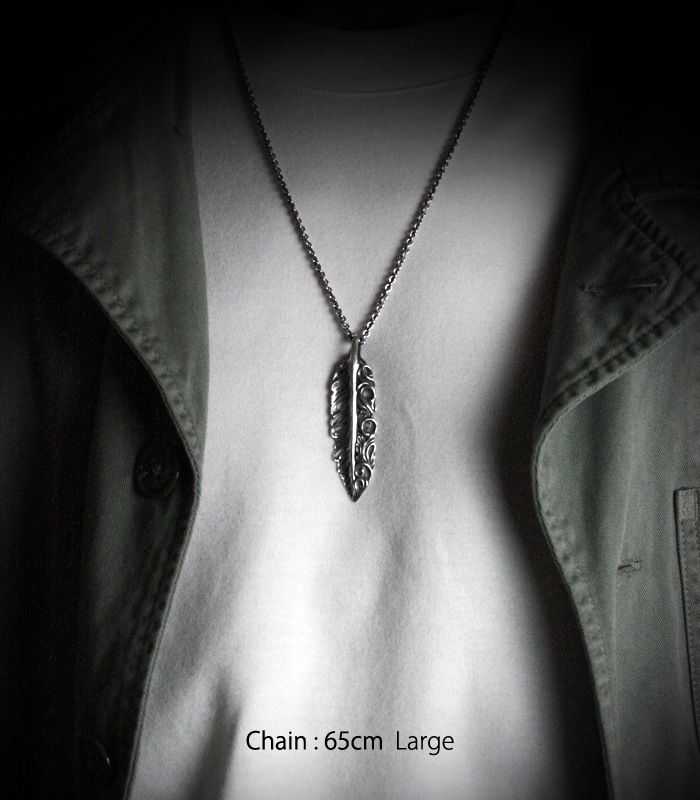 Acanthus Feather Necklace / Large