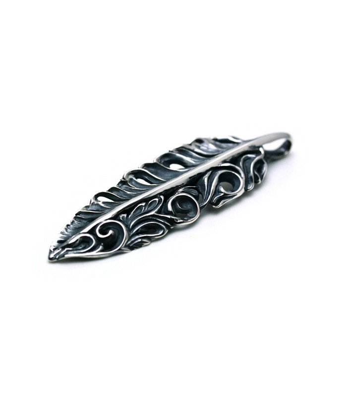 Acanthus Feather Necklace / Large