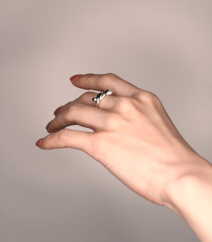 DECORATE Knot Ring