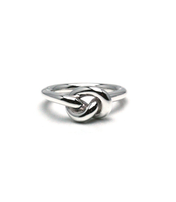 DECORATE Swirl Knot Ring