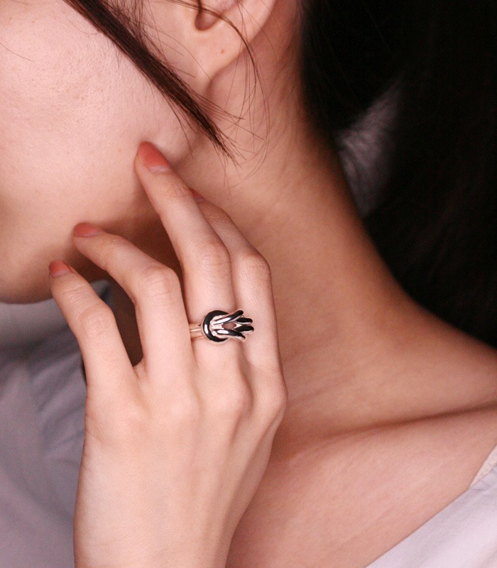 DECORATE Double Knot Ring