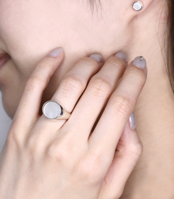 White Mother of Pearl Ring