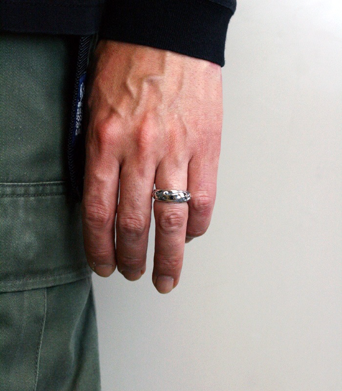 Wave Ribbon Ring / Narrow